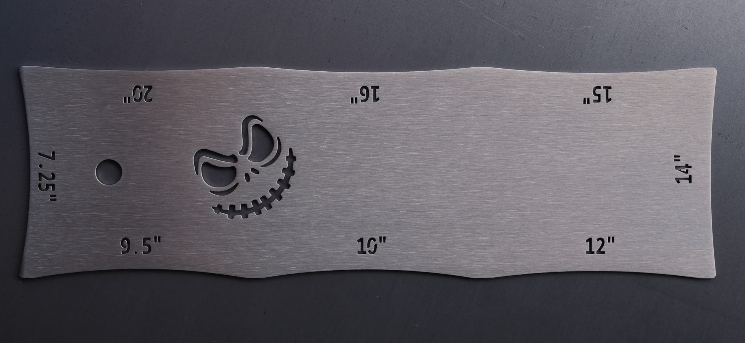 8in1 Radius Gauge Sport & Running Medal Displays The Original